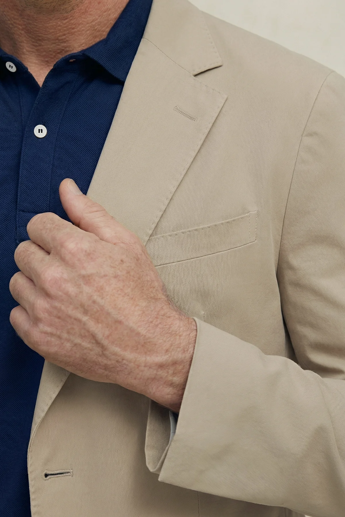 Americana hombre beige Nova - Image 4