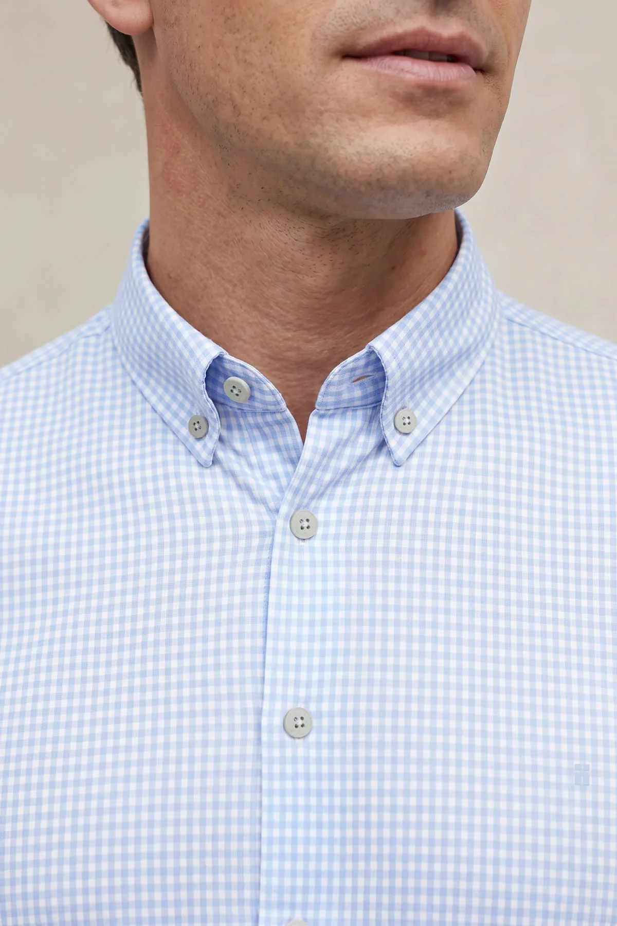 Camisa casual hombre estampado vichy celeste regular - Image 4