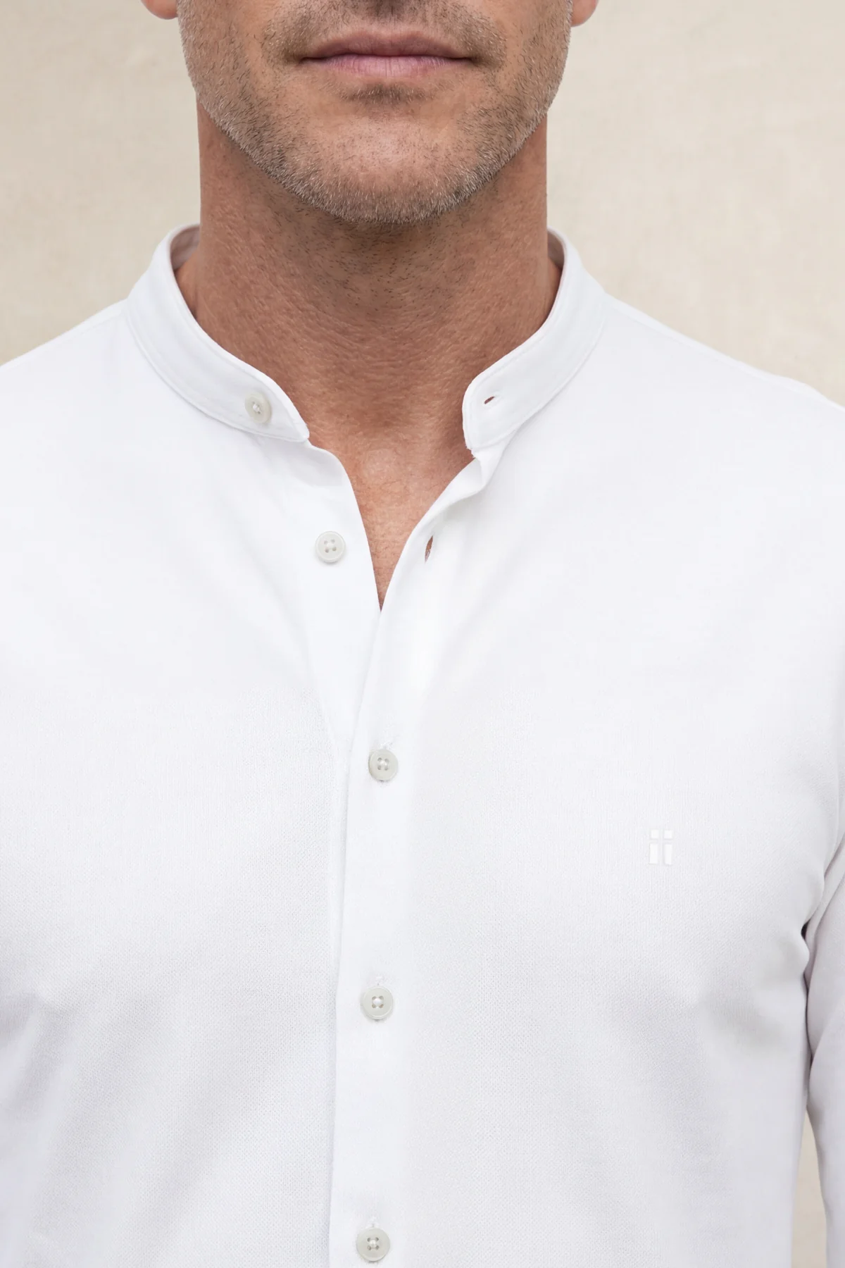 Camisa casual cuello mao hombre blanco regular - Image 4