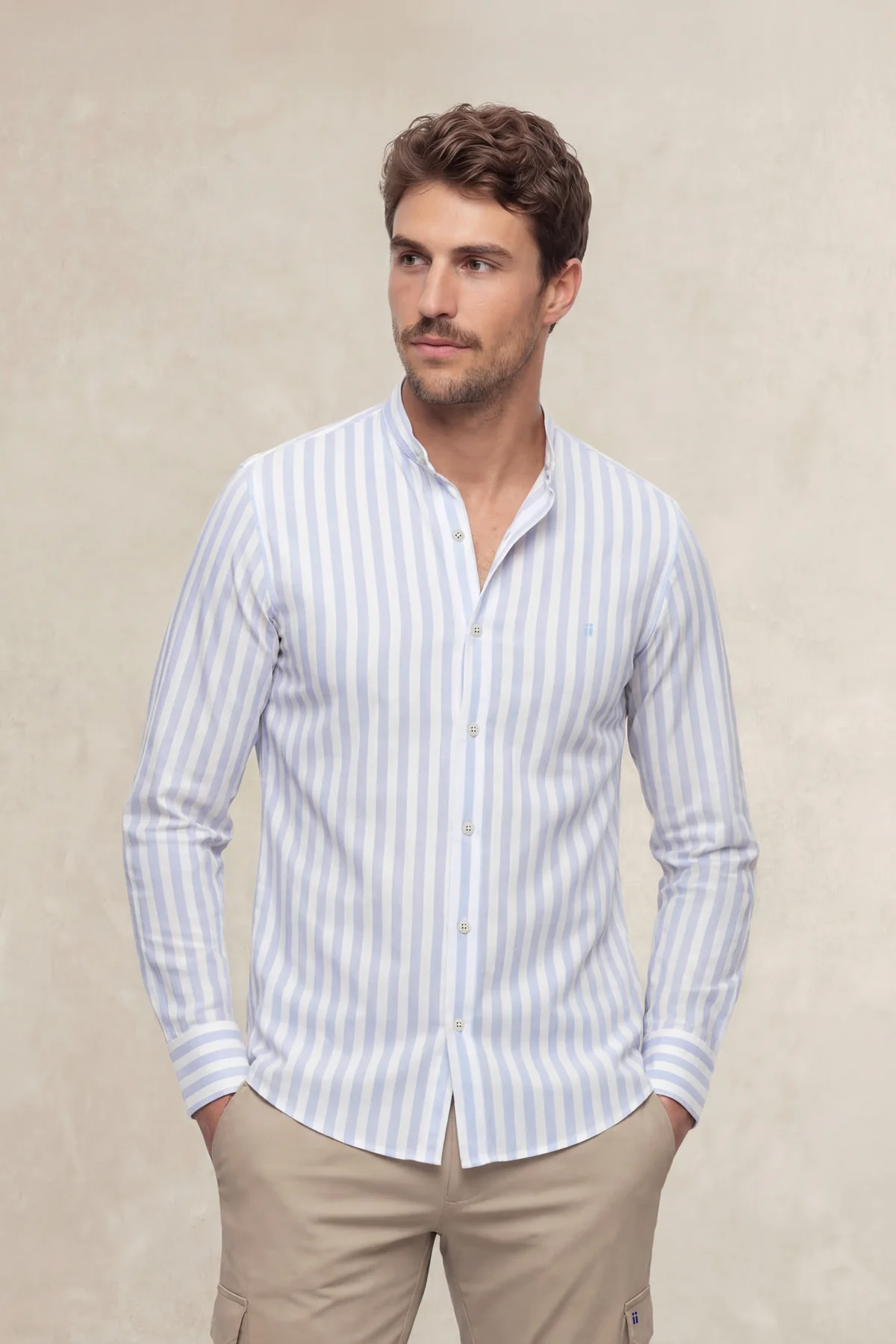 Camisa casual cuello mao hombre estampado rayas azules regular - Image 3