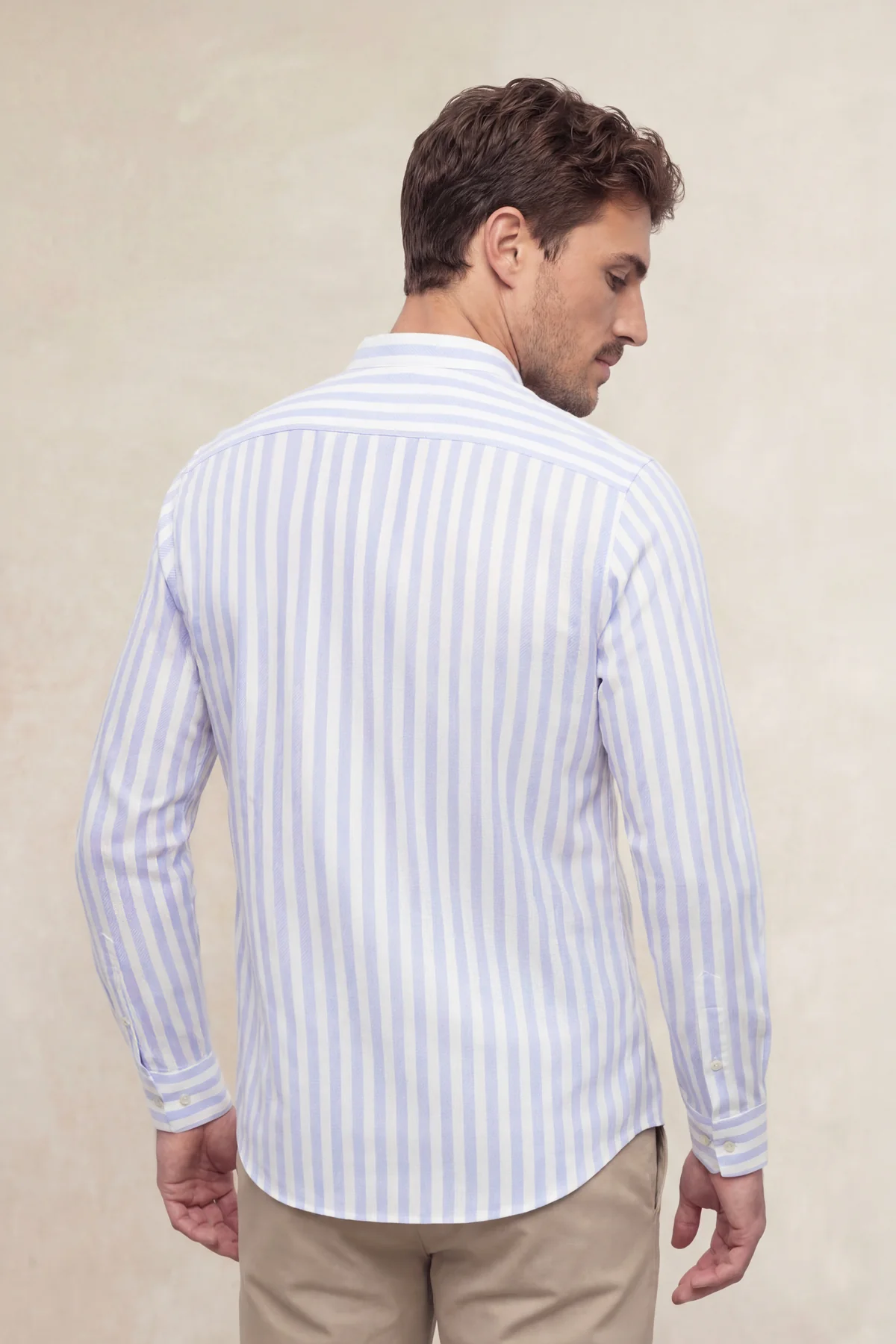 Camisa casual cuello mao hombre estampado rayas azules regular - Image 5