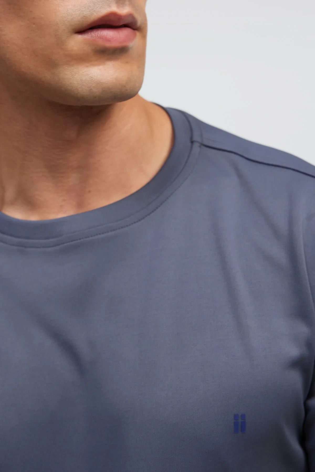 Camiseta hombre cuello redondo azul medio Soft - Image 2