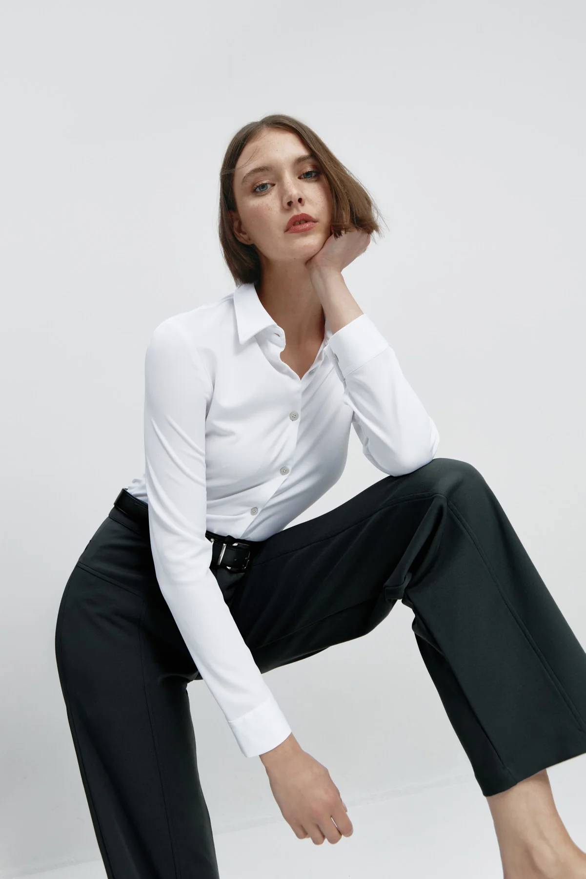 Pantalón 24/7 de mujer negro - Image 3