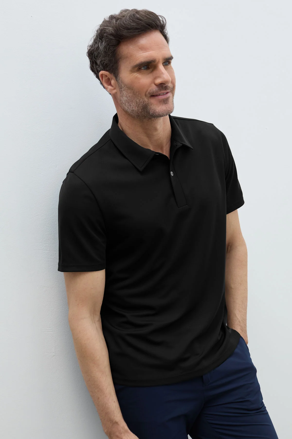 Polo negro manga corta hombre